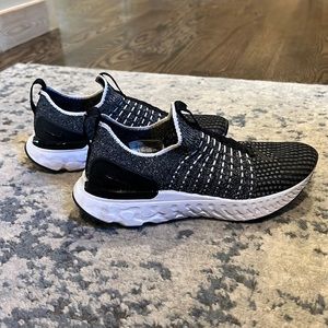 Nike Phantom Running Shoes